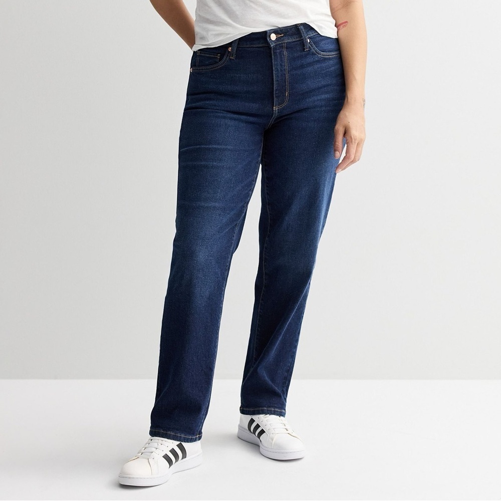 Sonoma High Rise Curvy Straight 4R Jeans